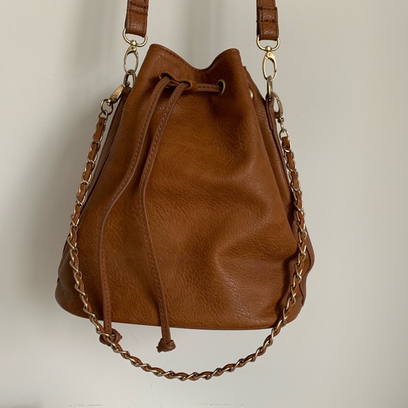 Forever 21 Handbags - EUC | Forever 21 | Faux Leather convertible bag